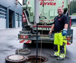 Schlammsaugen in Kelheim mit Saugbagger